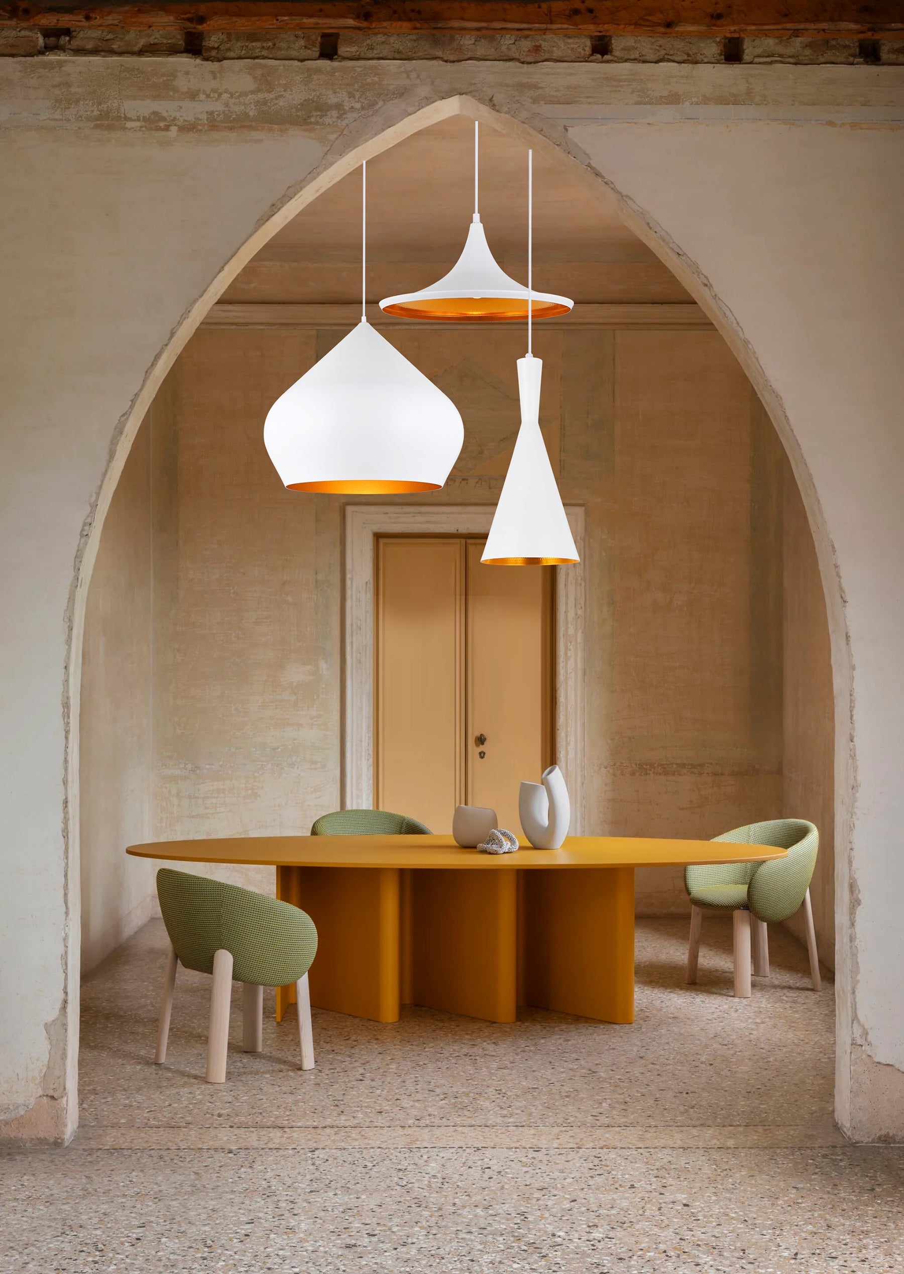 E27 B قلادة سحرية بيضاء + نحاسية موديل