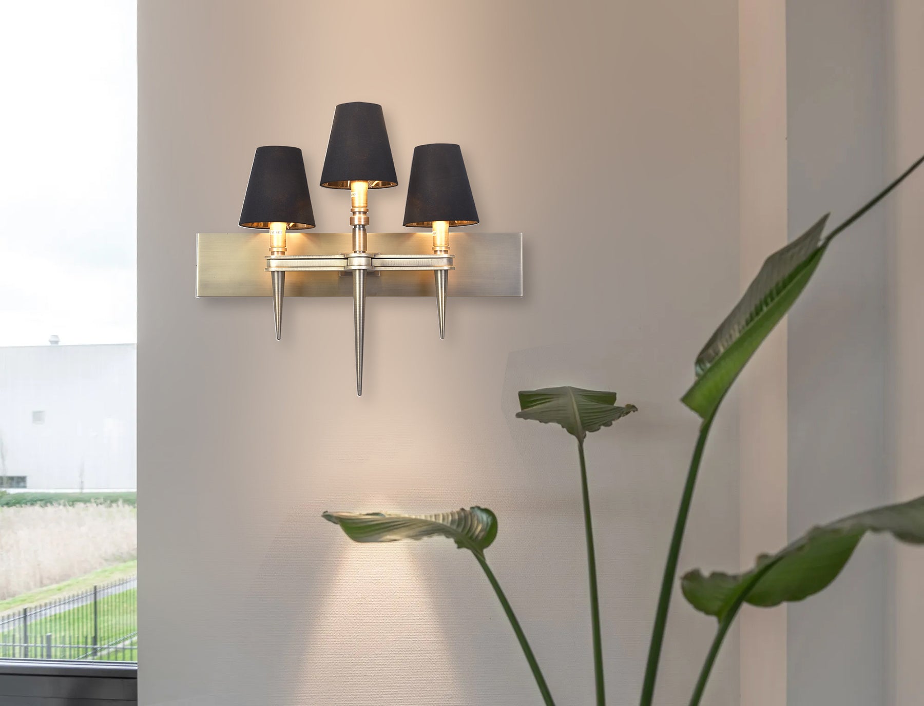 E14 B מנורת קיר קיה פליז