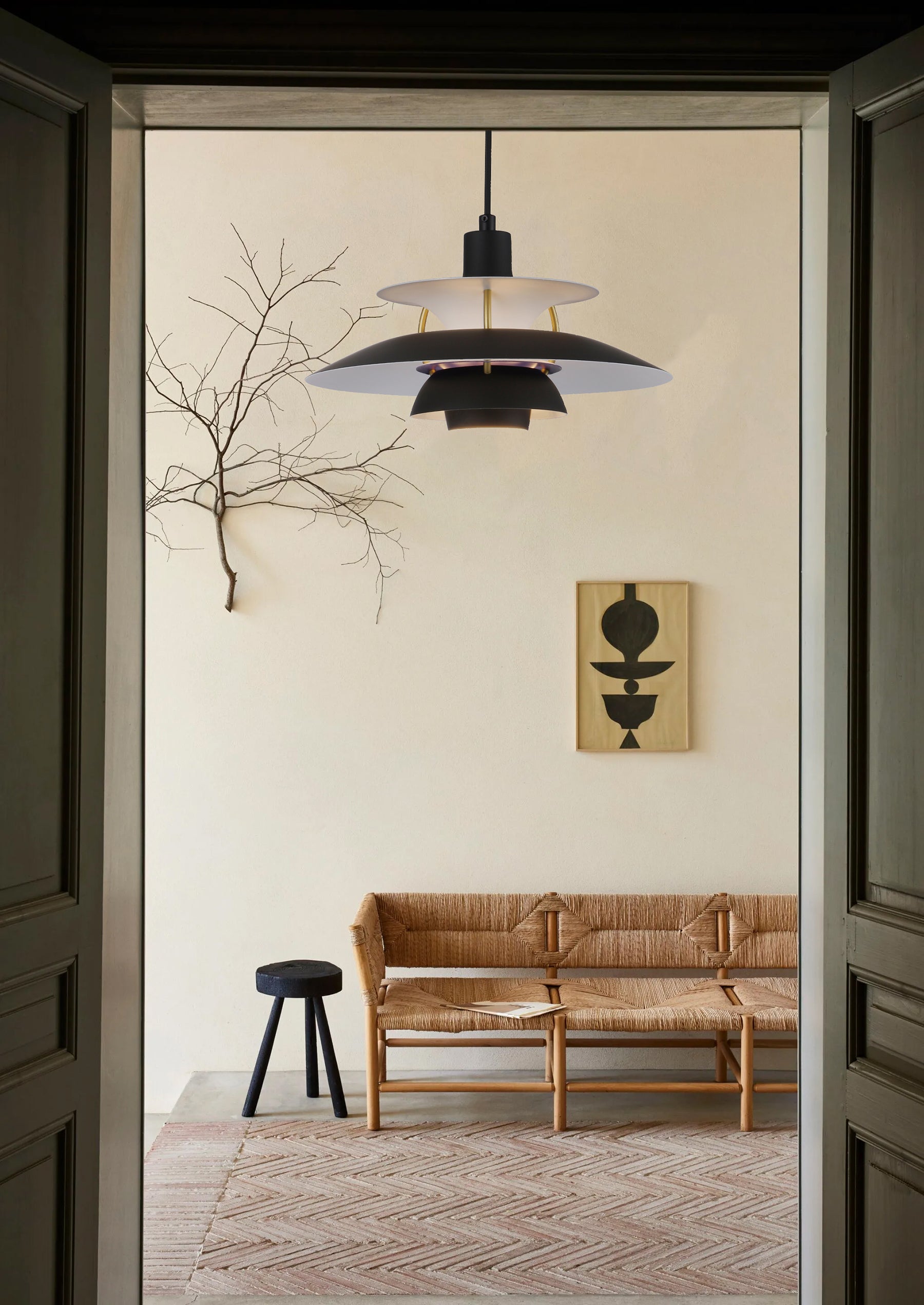 قلادة برونزية سوداء كبيرة E27